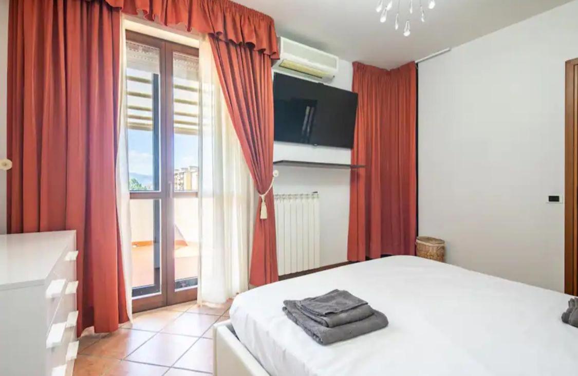 Suite Con 2 Balconi - 6 Guest Prato  Luaran gambar